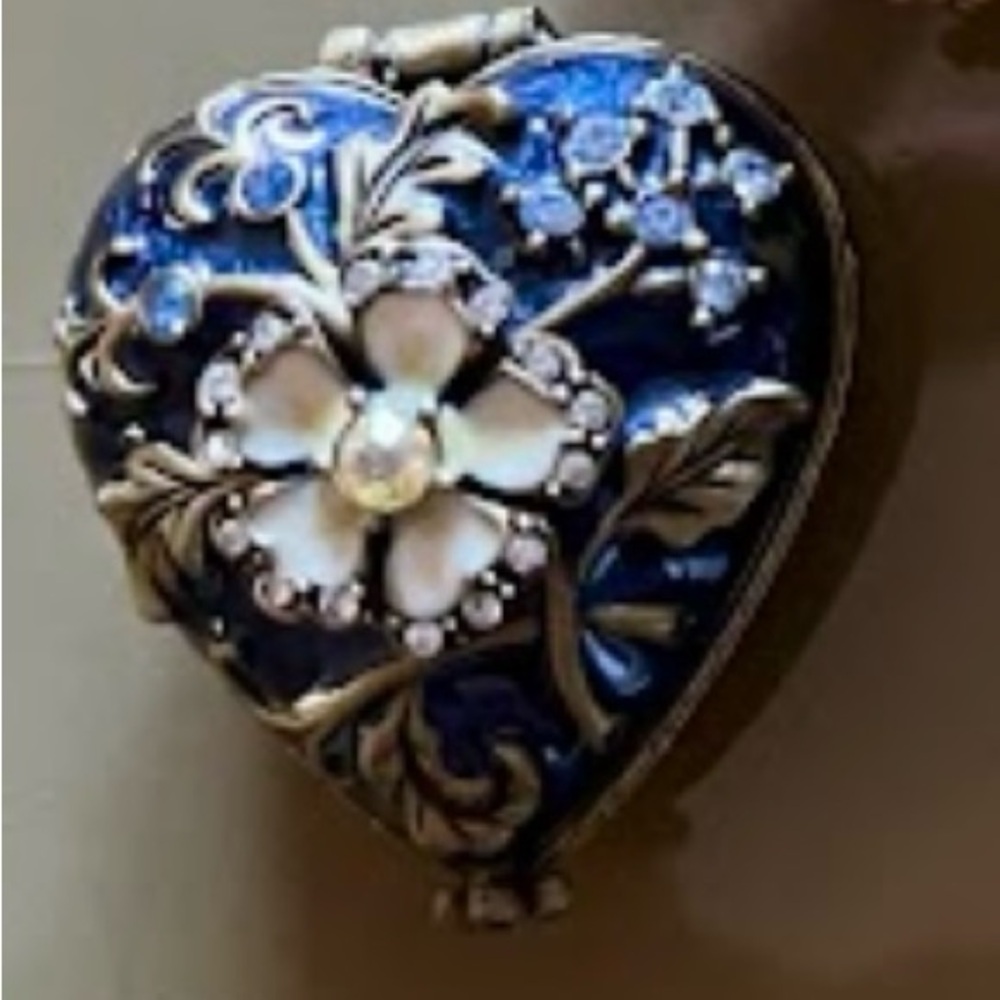 Jay Strongwater Floral Heart-Shaped Trinket Box with Swarovski Crystals